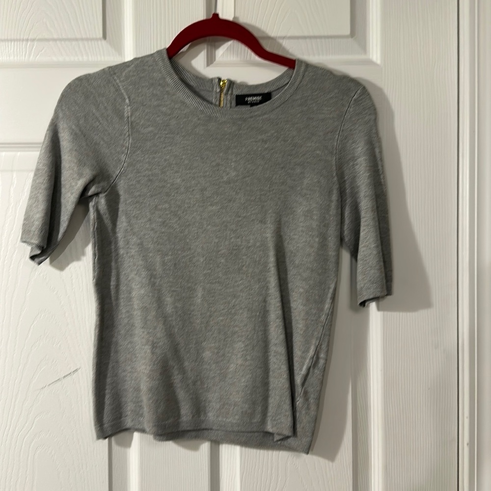 EUC. Grey lightweight half-sleeve sweater top